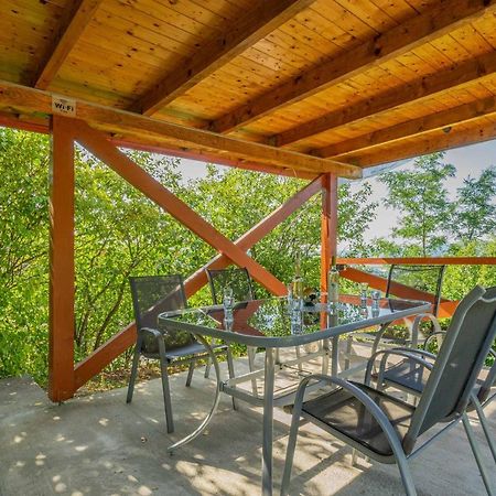 Panorama Apartmanhaz エステルゴム エクステリア 写真