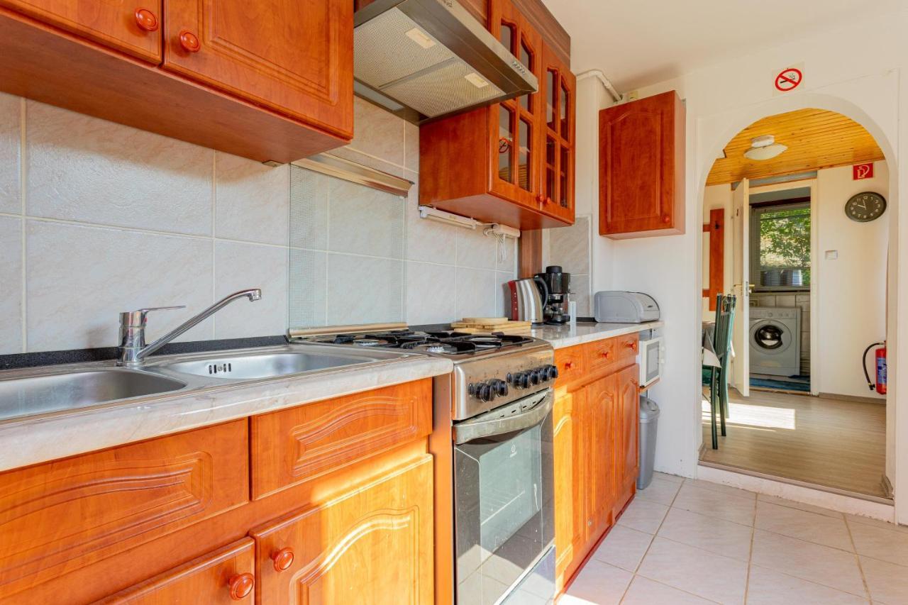 Panorama Apartmanhaz エステルゴム エクステリア 写真