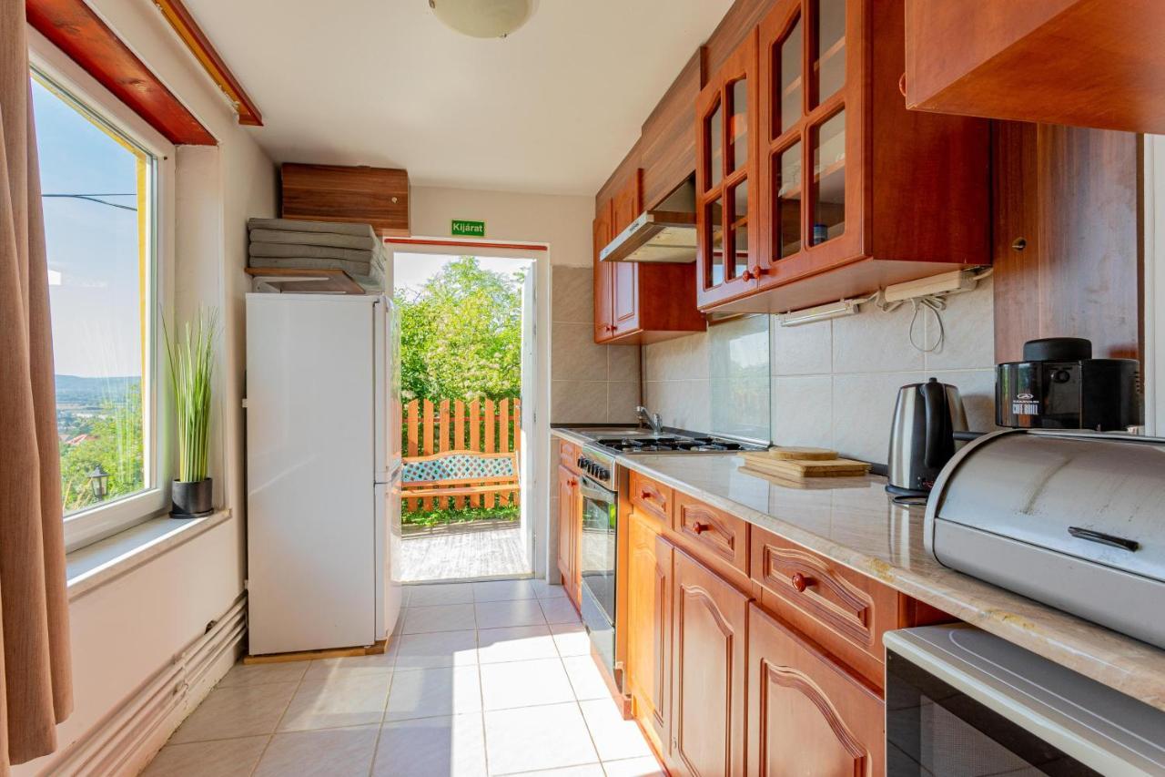 Panorama Apartmanhaz エステルゴム エクステリア 写真