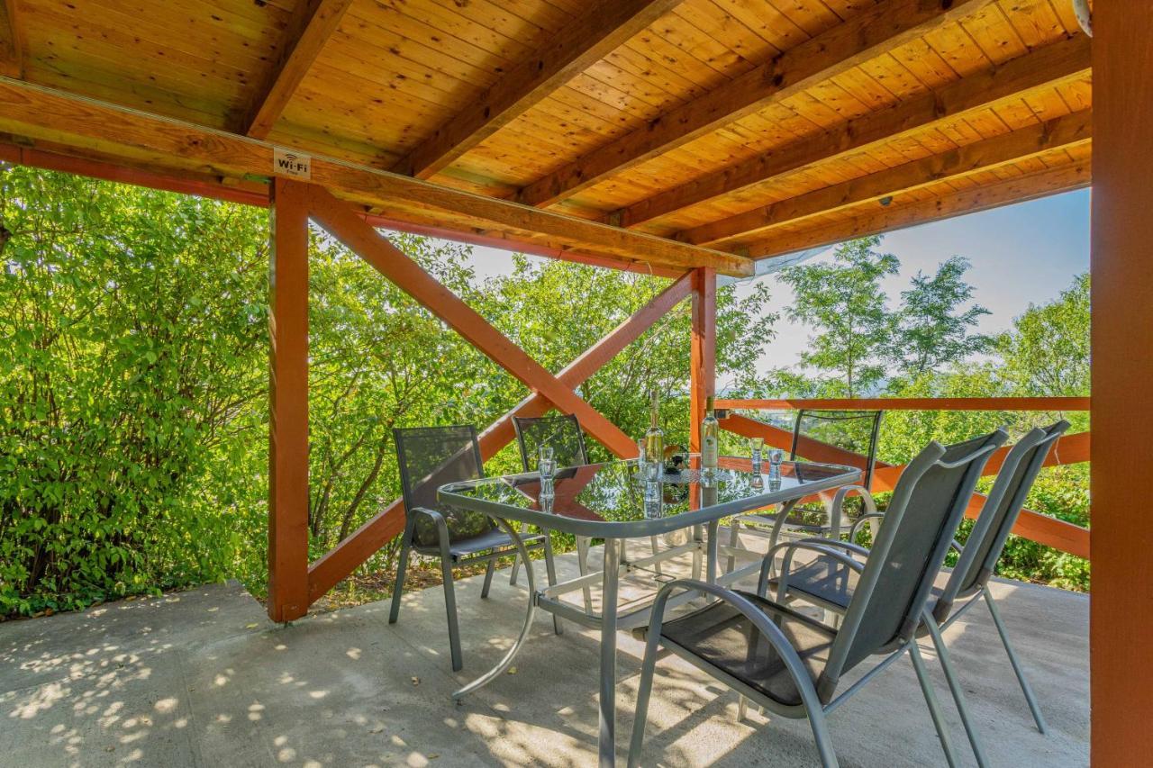 Panorama Apartmanhaz エステルゴム エクステリア 写真