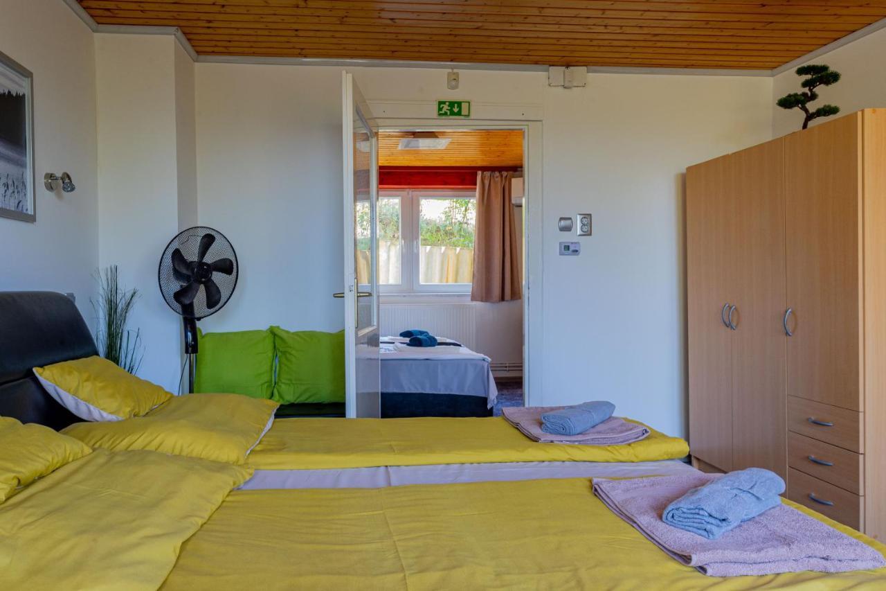 Panorama Apartmanhaz エステルゴム エクステリア 写真