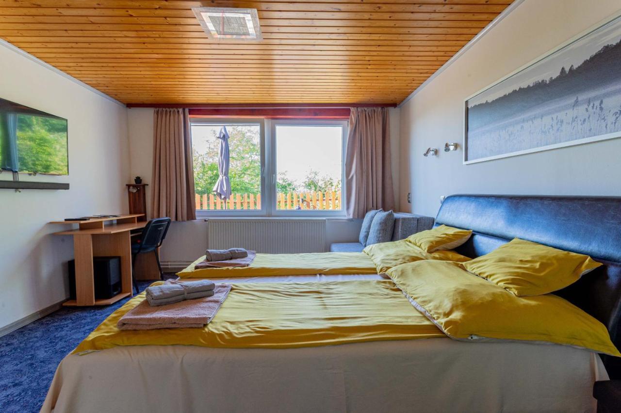 Panorama Apartmanhaz エステルゴム エクステリア 写真
