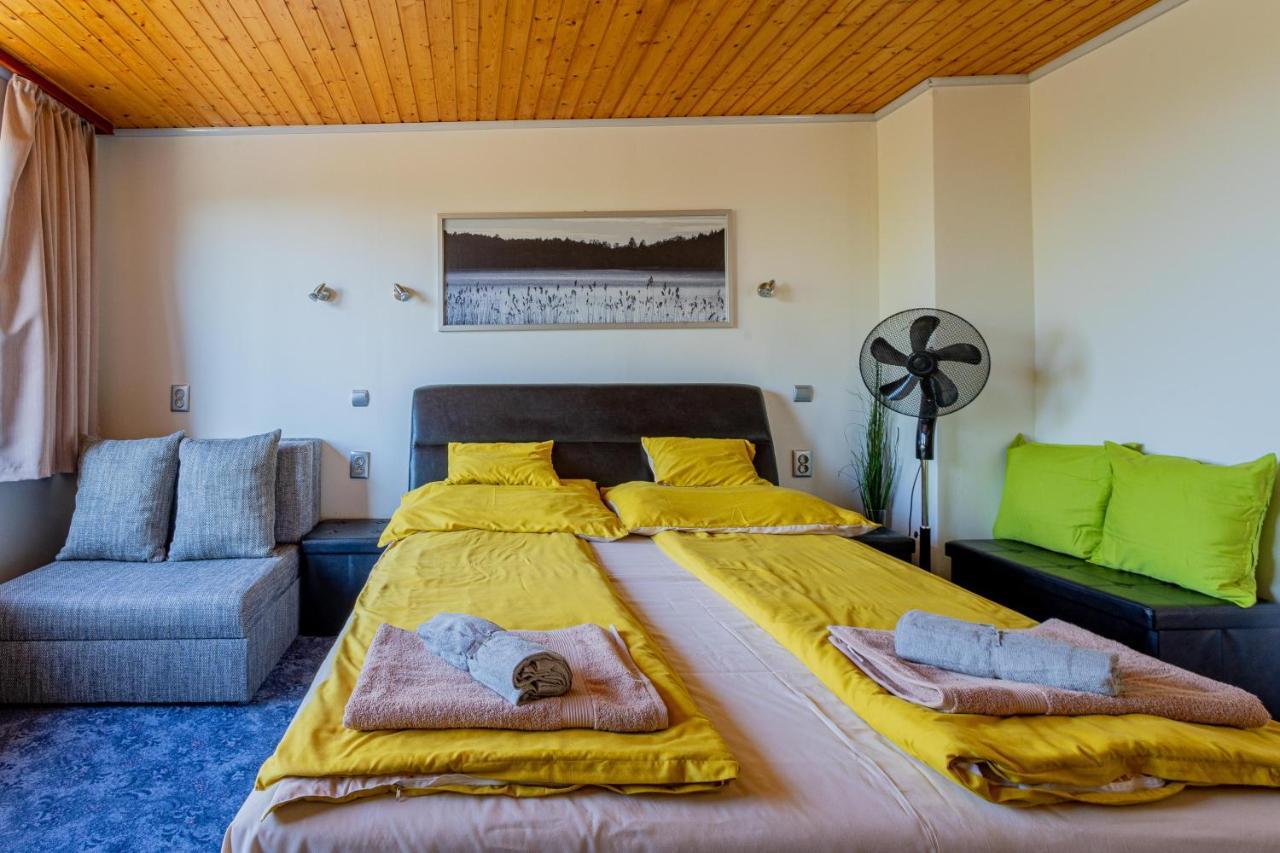 Panorama Apartmanhaz エステルゴム エクステリア 写真